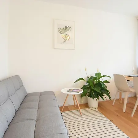 Peaceful Studio Near Center Apartment *